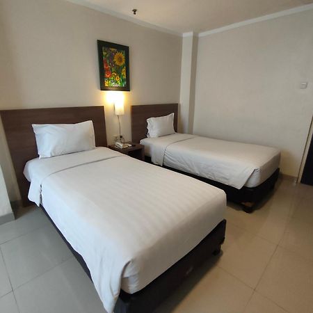 1O1 Urban Jakarta Thamrin Экстерьер фото