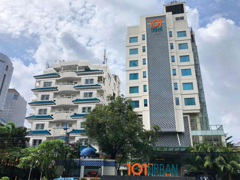 1O1 Urban Jakarta Thamrin Экстерьер фото