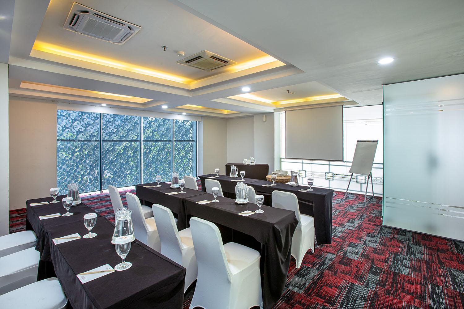 1O1 Urban Jakarta Thamrin Экстерьер фото