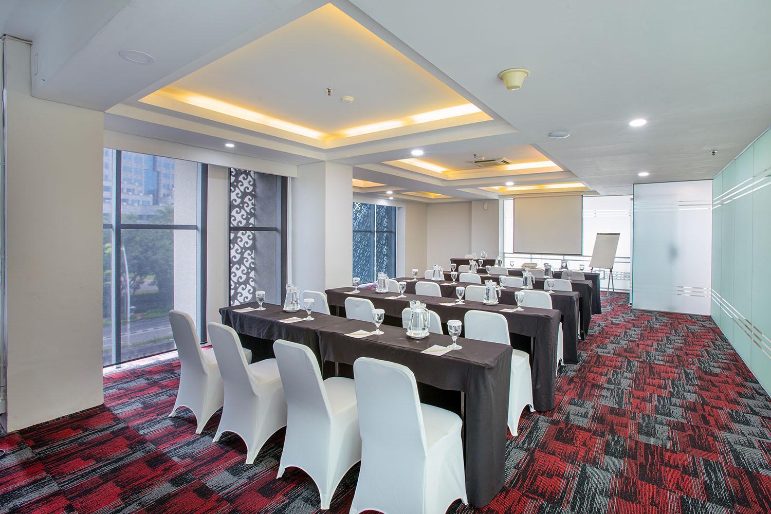 1O1 Urban Jakarta Thamrin Экстерьер фото